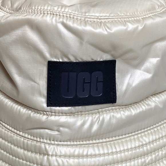 NWT✨UGG®Water Resistant Bucket Hat Ivory - Picture 4 of 8